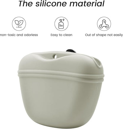 AUDWUD Silicone Dog Treat Pouch,Clip on Portable Training Container,Convenient Magnetic Buckle Closing and Waist Clip,No BPA