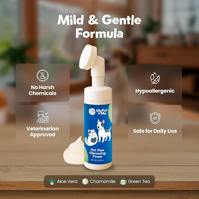 My Pet & Me - Dog Paw Cleaner - Foaming Cleanser for Easy Cleaning - No-Rinse Dog Paw Washer - Gentle Foot Cleaner for Dogs - Paw Wash for Small & Large Dogs - 4.05 oz