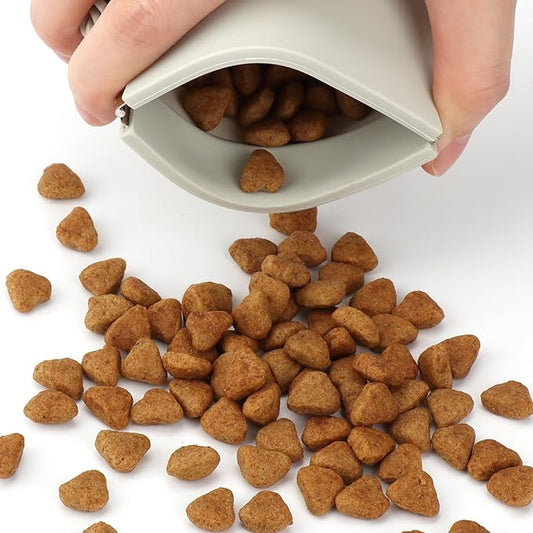 WALLFID Silicone Dog Treat Pouch Small Bag,Auto Closure,with Pet Training Clicker,Walking Bag for Dog and Cat,Pocket Size,Easy to Clean,Odorless (light grey)