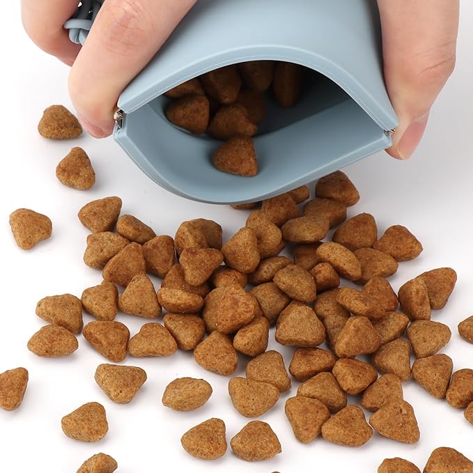 WALLFID Silicone Dog Treat Pouch Small Bag,Auto Closure,with Pet Training Clicker,Walking Bag for Dog and Cat,Pocket Size,Easy to Clean,Odorless (sky blue)