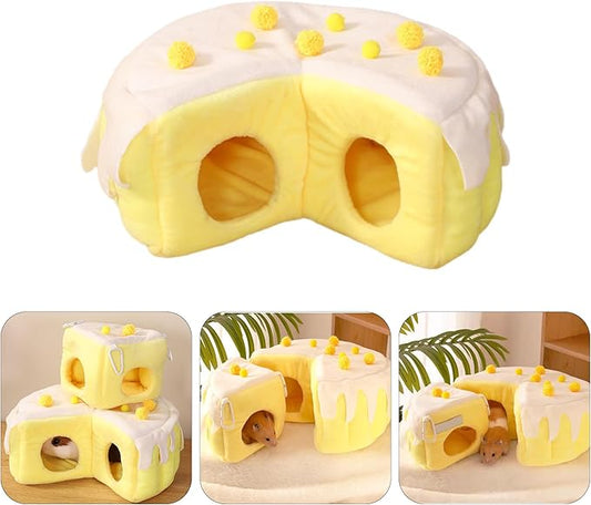 ZYLARIXE Cozy Cake Hamster House - Soft Plush Hideout & Tunnel Bed for Guinea Pigs, Syrian Hamsters, and Small Animals - Adorable, Warm & Washable Hideaway for All Seasons, Perfect Cage Accessory